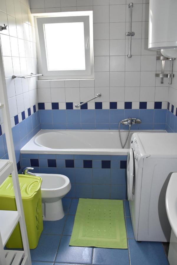 Apartman Tina Lägenhet Poreč Exteriör bild